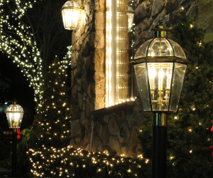 christmaslitesgta_permanentlights.png